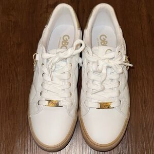 GBG Los Angeles Women's White and Gold Sneakers
